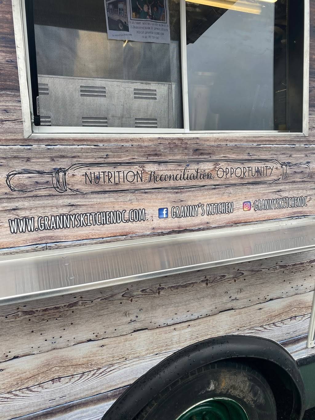 Grannys Kitchen | restaurant | 3200 Pennsylvania Ave. SE, Washington, DC 20020, USA | 2029093567 OR +1 202-909-3567