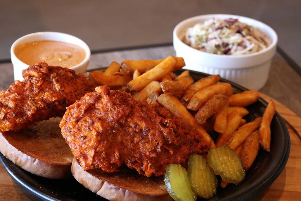 Starks Hot Chicken | restaurant | 207 S Vermont Ave, Los Angeles, CA 90004, USA | 2133780138 OR +1 213-378-0138
