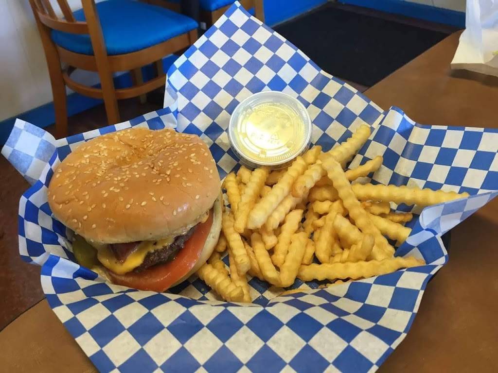 Highway 12 Drive-Inn | restaurant | 10220 US-12, Rochester, WA 98579, USA | 3602737549 OR +1 360-273-7549