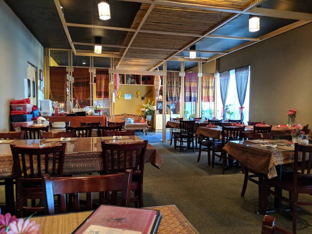 Thai Spice | restaurant | 1210 S Gilbert St # 200, Iowa City, IA 52240, USA | 3193512581 OR +1 319-351-2581