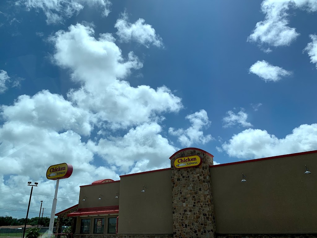 Chicken Express | restaurant | 4633 S Staples St, Corpus Christi, TX 78411, USA | 3613343372 OR +1 361-334-3372