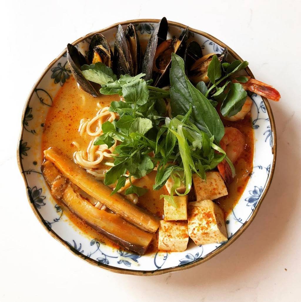 Hop Bop Noodle Shop | restaurant | 210 Main St S, Newmarket, ON L3Y 3Z3, Canada | 9052358279 OR +1 905-235-8279