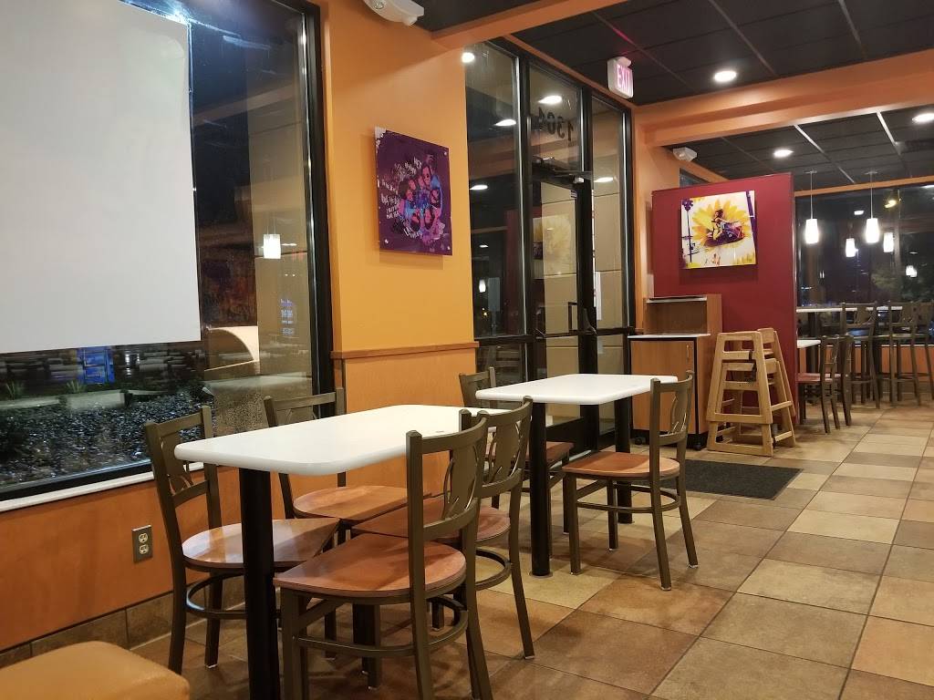 Taco Bell | meal takeaway | 1301 Bridford Pkwy, Greensboro, NC 27407, USA | 3368555627 OR +1 336-855-5627