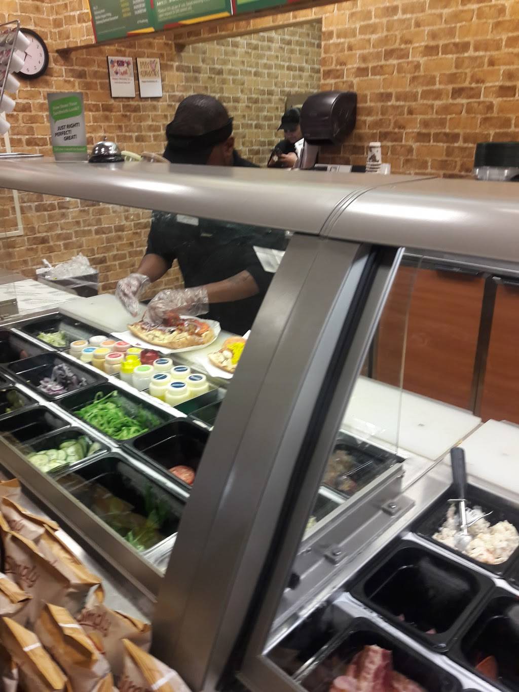 Subway | restaurant | Oak Hill Shopping Center, 3135 Mechanicsville Turnpike, Richmond, VA 23223, USA | 8046437514 OR +1 804-643-7514