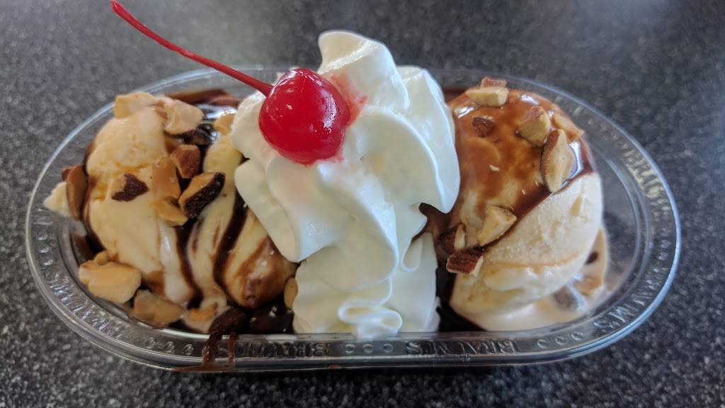 Braums Ice Cream & Burger Restaurant | restaurant | 1706 W Randol Mill Rd, Arlington, TX 76012, USA | 8172750431 OR +1 817-275-0431