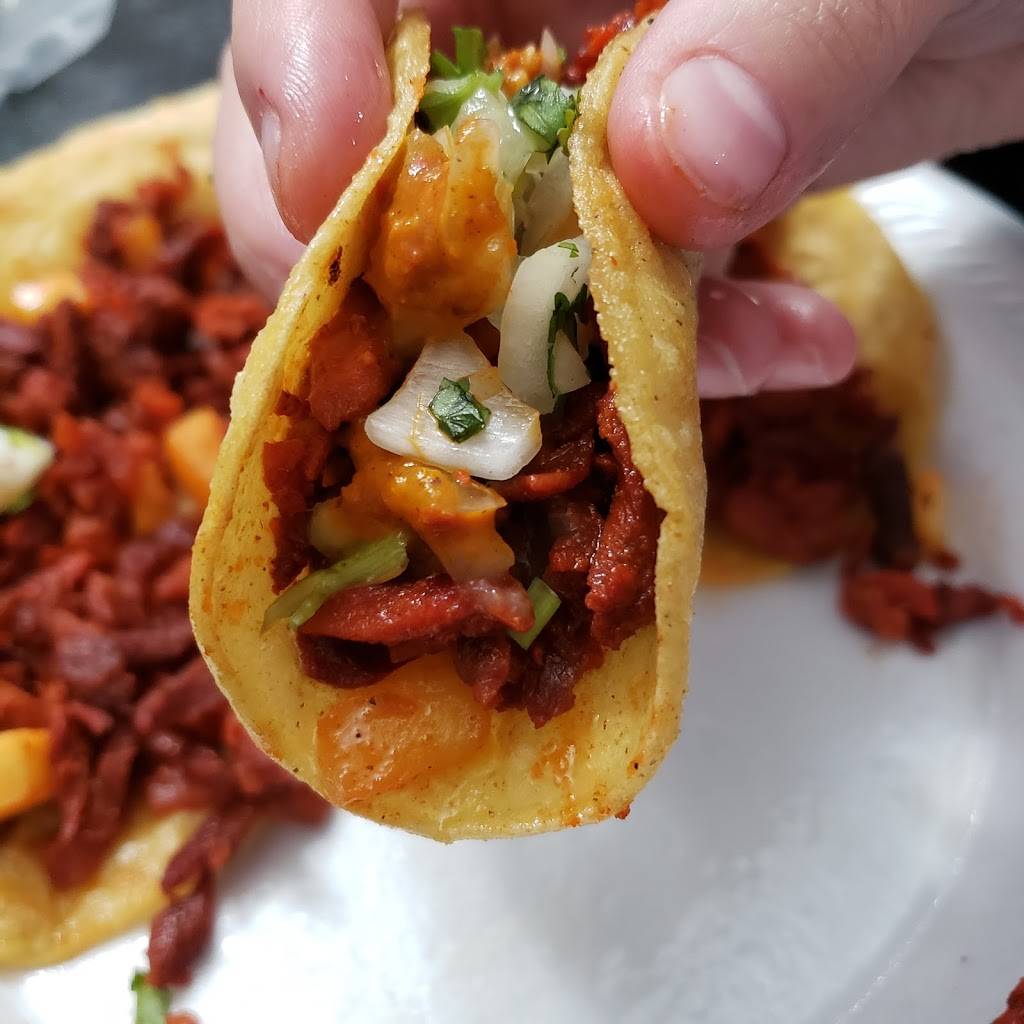 Los Meros Tacos Y Su Trompo Tribalero | restaurant | 6102 Hwy 6 N, Houston, TX 77084, USA | 8323822783 OR +1 832-382-2783