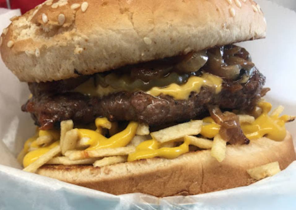 E & G DOGHOUSE | restaurant | 4403 Millenia Plaza Way, Orlando, FL 32839, USA | 3219991787 OR +1 321-999-1787