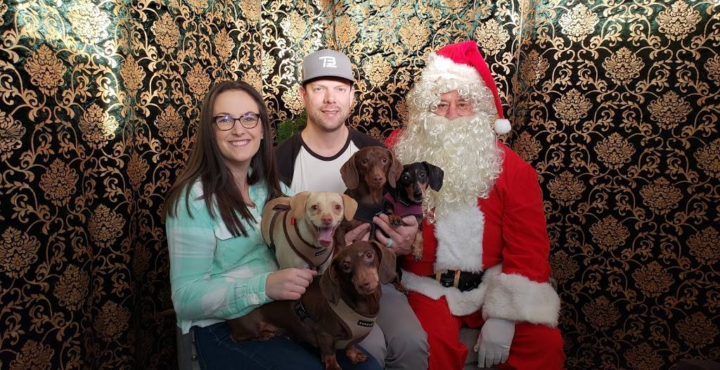 Pickles Playland | restaurant | 12669 NE 85th St, Kirkland, WA 98033, USA | 4252984530 OR +1 425-298-4530