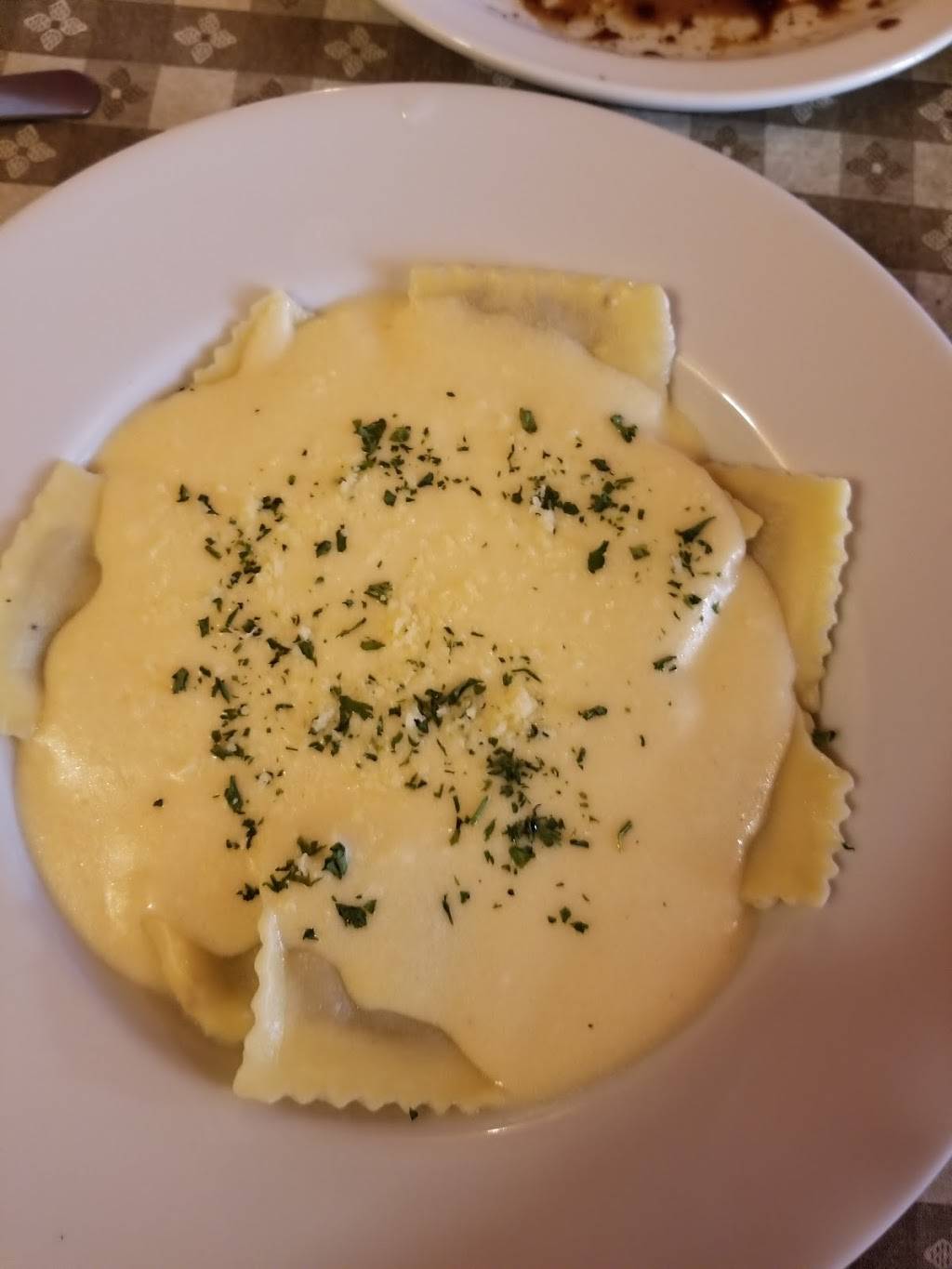 Giovannis Italian Eatery | restaurant | 130 Walker St, Shafter, CA 93263, USA | 6617462000 OR +1 661-746-2000