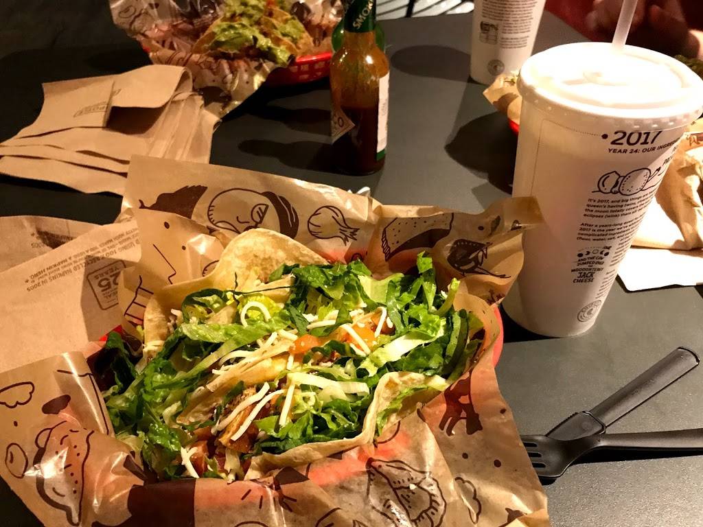 Chipotle Mexican Grill | restaurant | 41 S Court St, Athens, OH 45701, USA | 7405923656 OR +1 740-592-3656