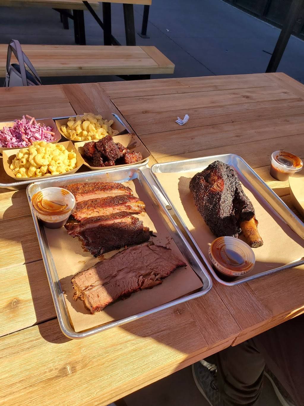 Heim Barbecue on Mockingbird | restaurant | 3130 W Mockingbird Ln, Dallas, TX 75235, USA | 4693974346 OR +1 469-397-4346