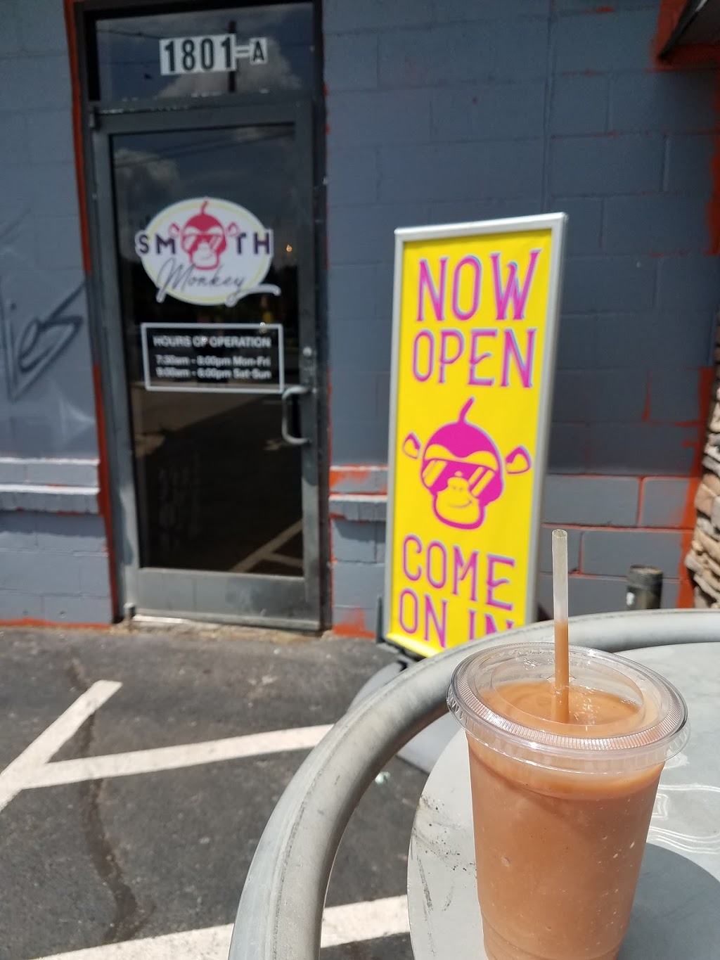 Smooth Monkey | cafe | 1801 Commonwealth Ave, Charlotte, NC 28205, USA | 7047743009 OR +1 704-774-3009