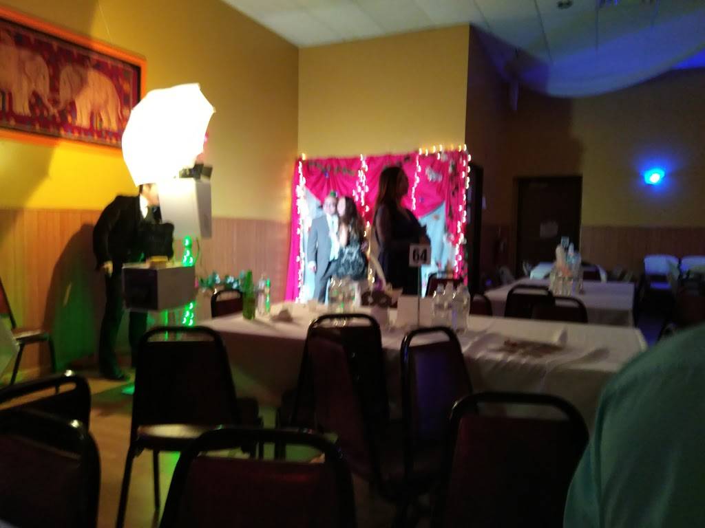 Buasavanh | restaurant | 7324 Lakeland Ave N, Brooklyn Park, MN 55428, USA | 7633151966 OR +1 763-315-1966