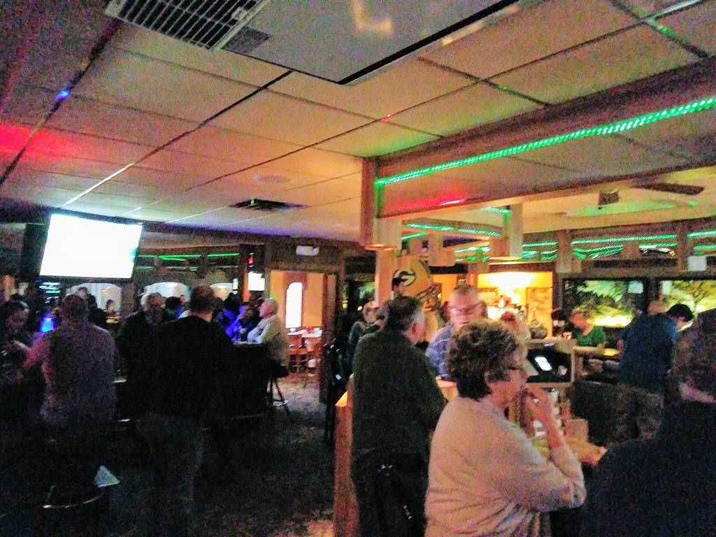 Heiting Place Supper Club | restaurant | 1101 W North Ave, Little Chute, WI 54140, USA | 9207886697 OR +1 920-788-6697