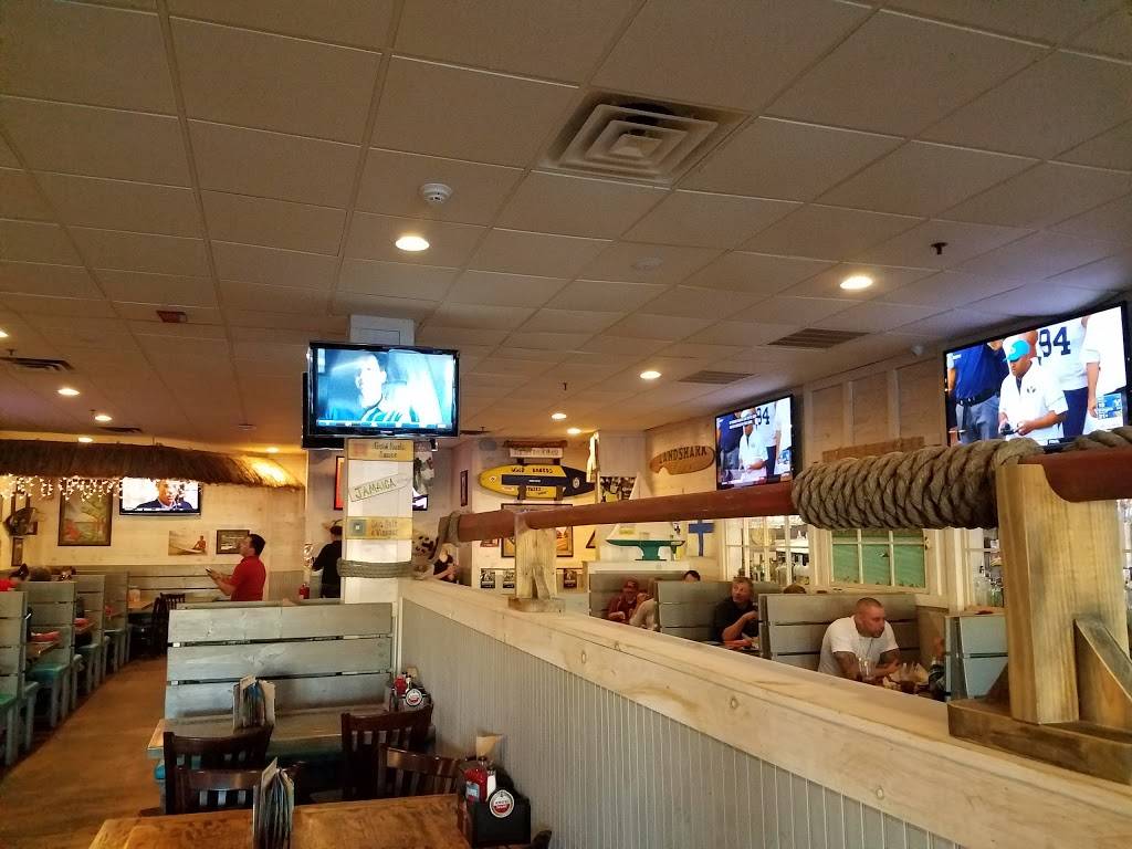 Hurricane Grill & Wings | restaurant | 630 Stewart Ave, Garden City, NY 11530, USA | 5165429464 OR +1 516-542-9464