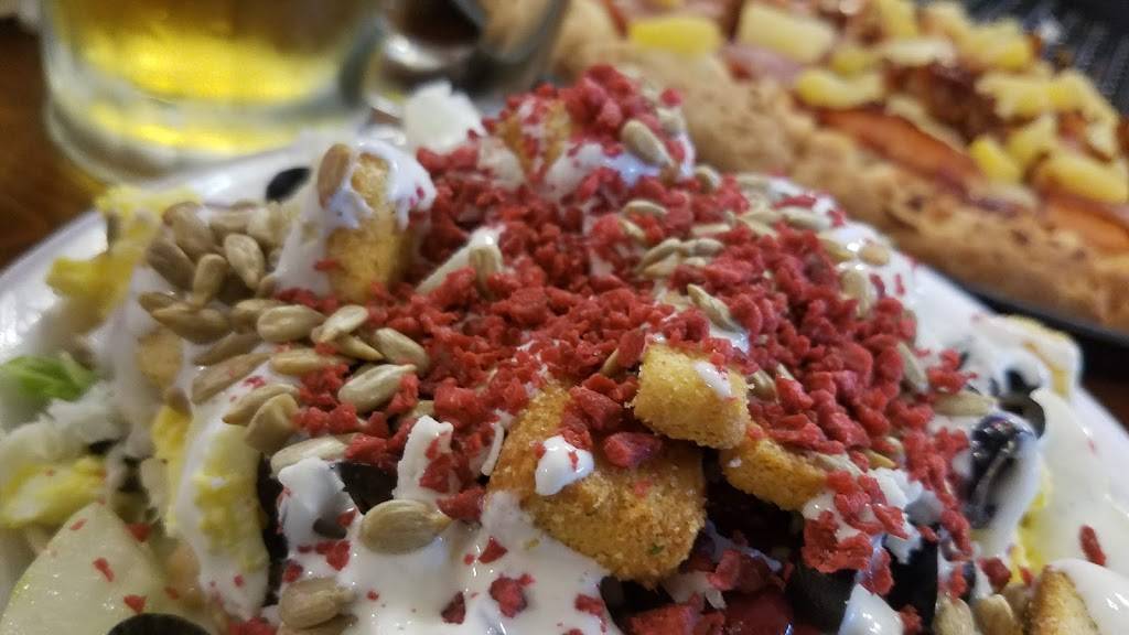 Corsaros Family Pizza | restaurant | 1702 Robertson Blvd, Chowchilla, CA 93610, USA | 5596655713 OR +1 559-665-5713