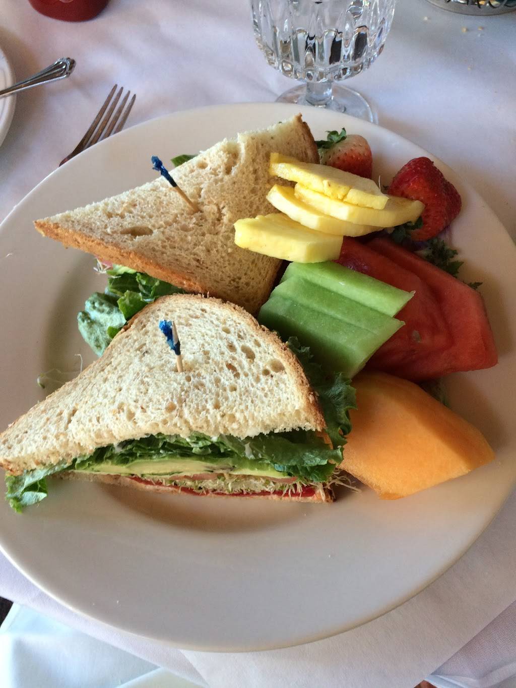 Davids Restaurant | restaurant | 5151 Stars and Stripes Dr, Santa Clara, CA 95054, USA | 4089861666 OR +1 408-986-1666