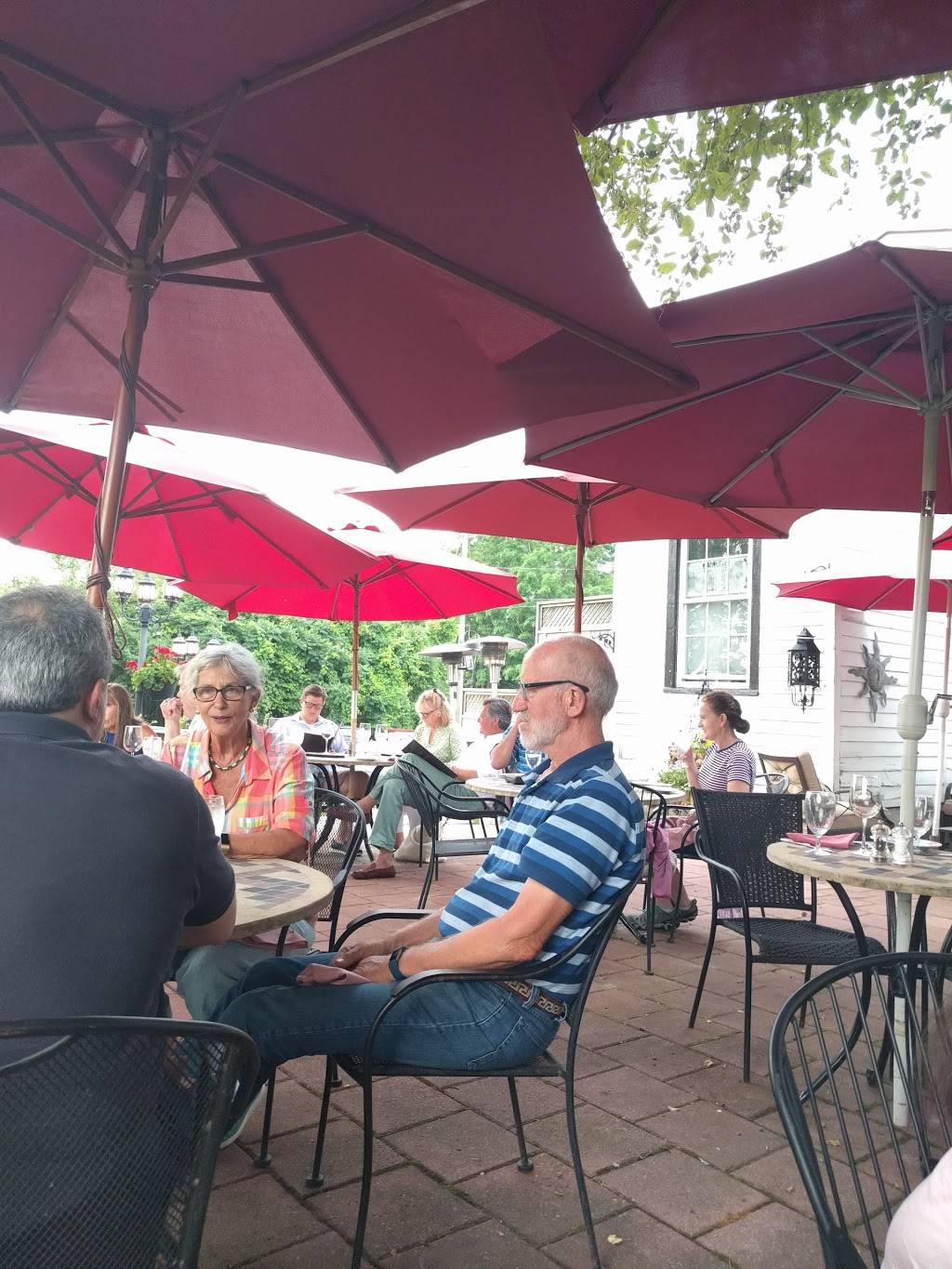 Joelles French Bistro | restaurant | 4423 State St, Skaneateles, NY 13152, USA | 3156853063 OR +1 315-685-3063