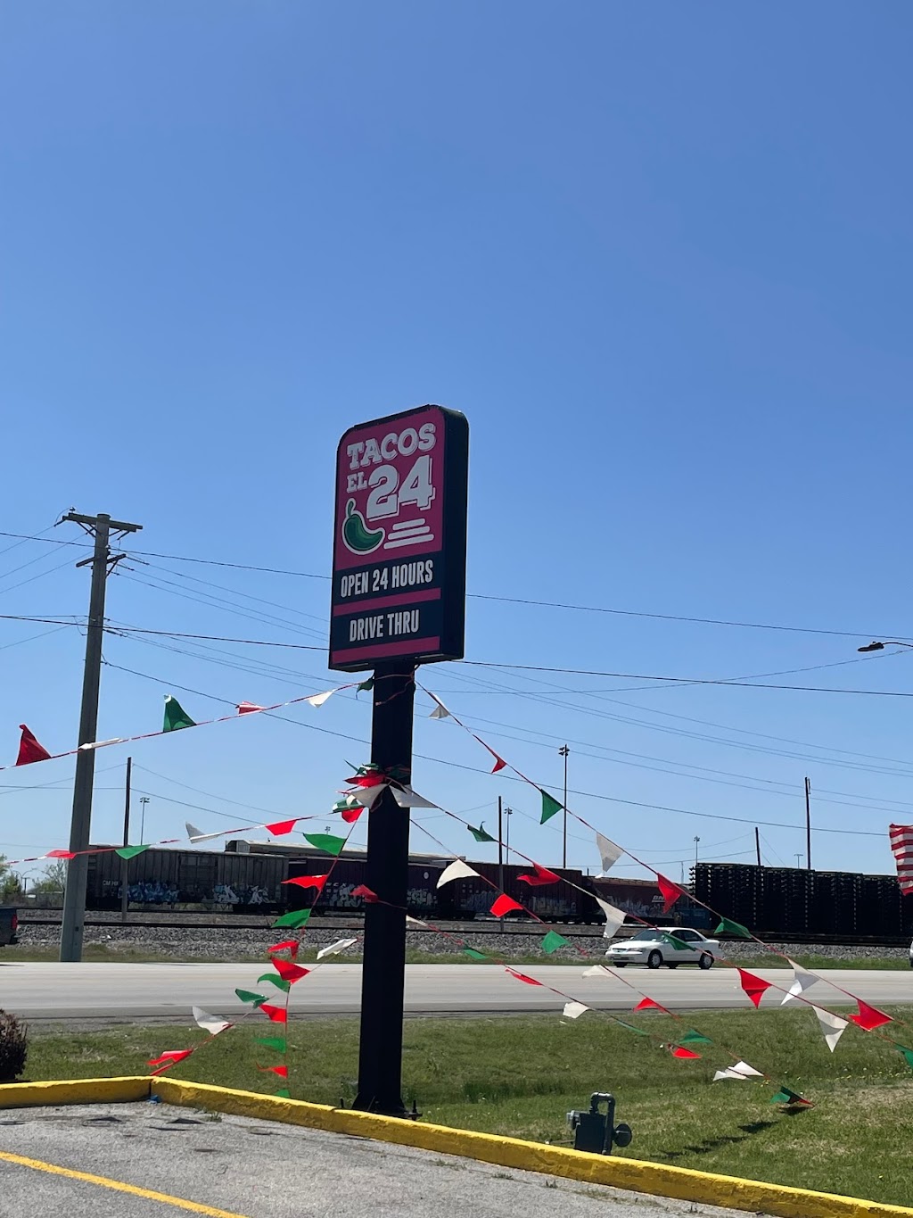 Tacos El 24 | restaurant | 3311 E Division St, Arlington, TX 76011, USA | 8175836133 OR +1 817-583-6133