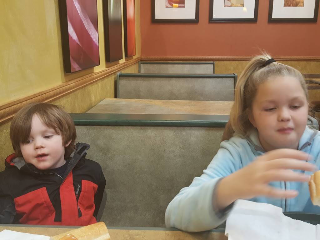 Subway | restaurant | 514 Main St, Springvale, ME 04083, USA | 2074906606 OR +1 207-490-6606