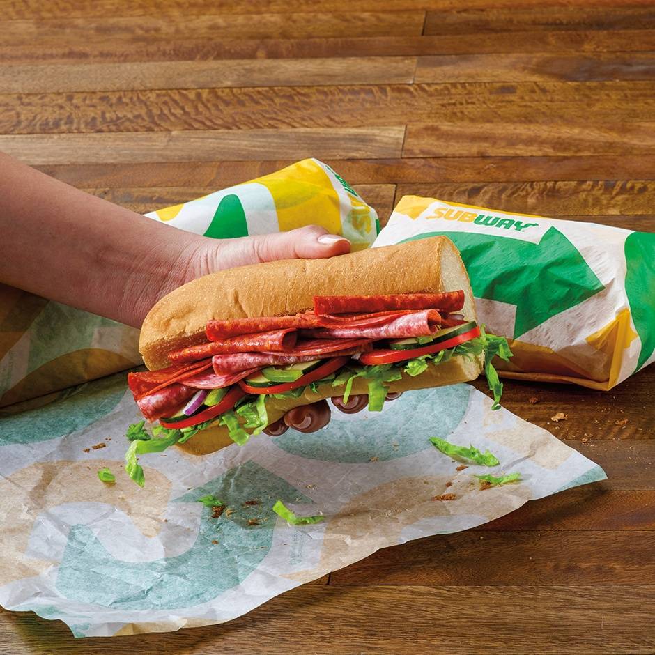 Subway | meal takeaway | 5335 O St, Lincoln, NE 68510, USA | 4024882833 OR +1 402-488-2833