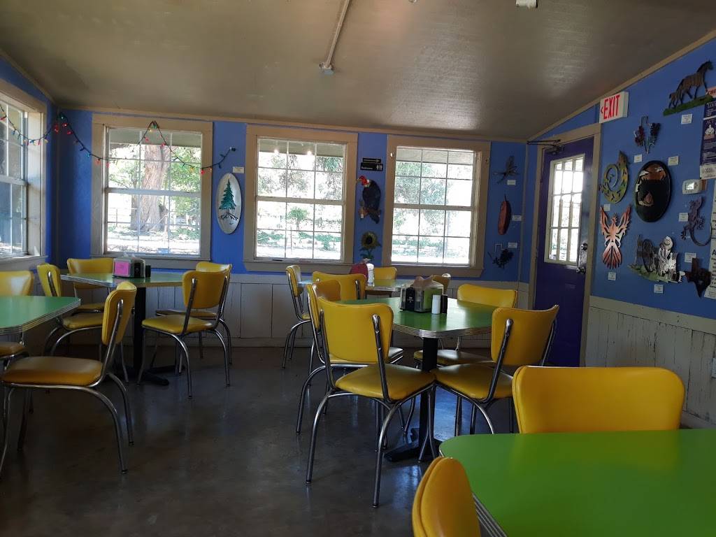 Mac & Ernies Roadside Eatery | restaurant | 11804 Farm to Market Rd 470, Tarpley, TX 78883, USA | 8305623727 OR +1 830-562-3727