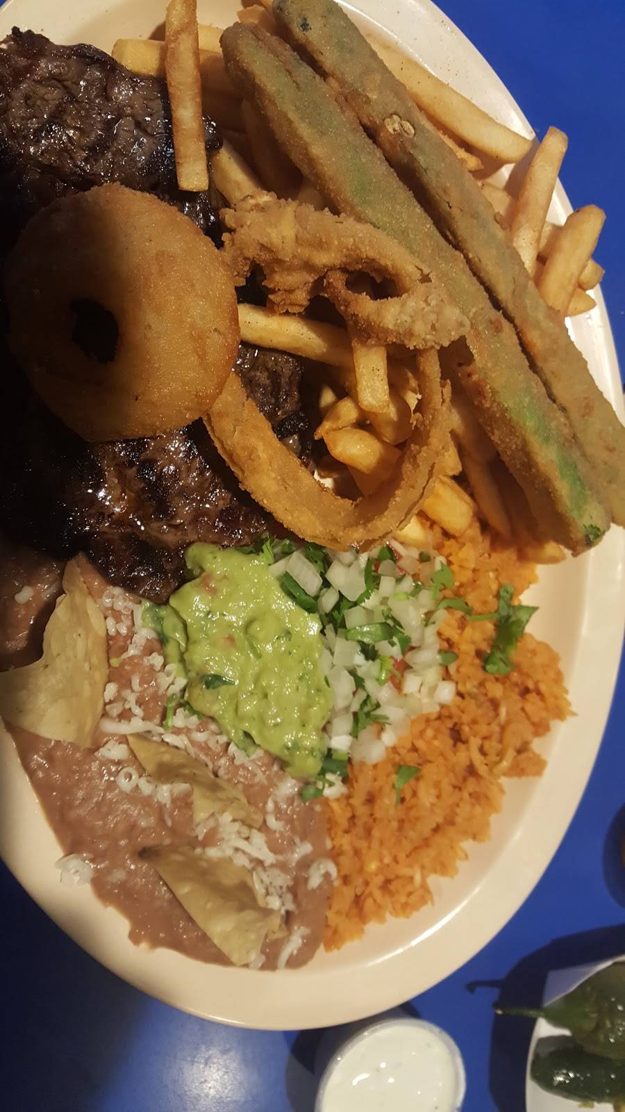 Gus Jr | restaurant | 3559 W Ramsey St, Banning, CA 92220, USA | 9518492287 OR +1 951-849-2287