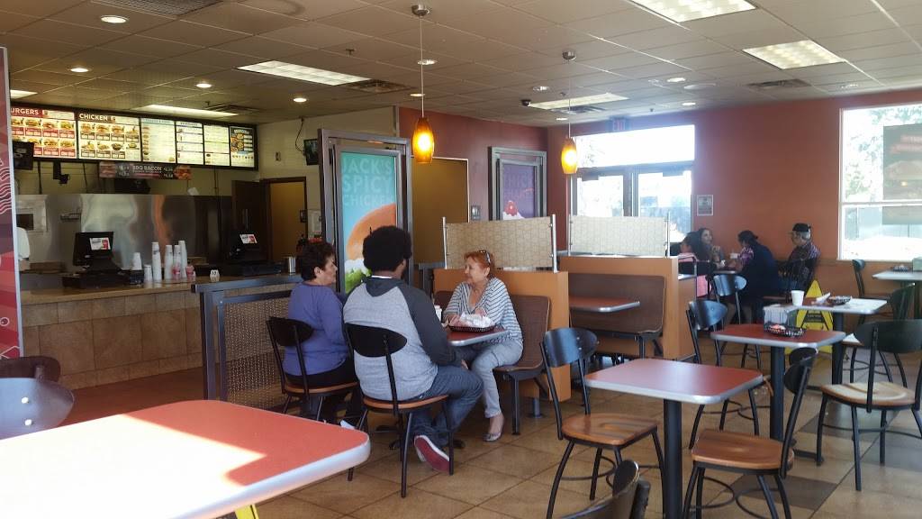 Jack in the Box | restaurant | 2800 S Rose Ave, Oxnard, CA 93033, USA | 8054865019 OR +1 805-486-5019