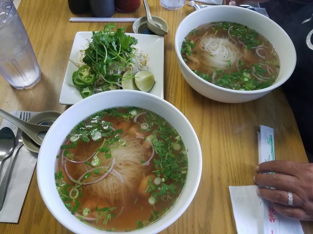 Pho Life | restaurant | 5865 Weber Rd, Corpus Christi, TX 78413, USA | 3613341345 OR +1 361-334-1345