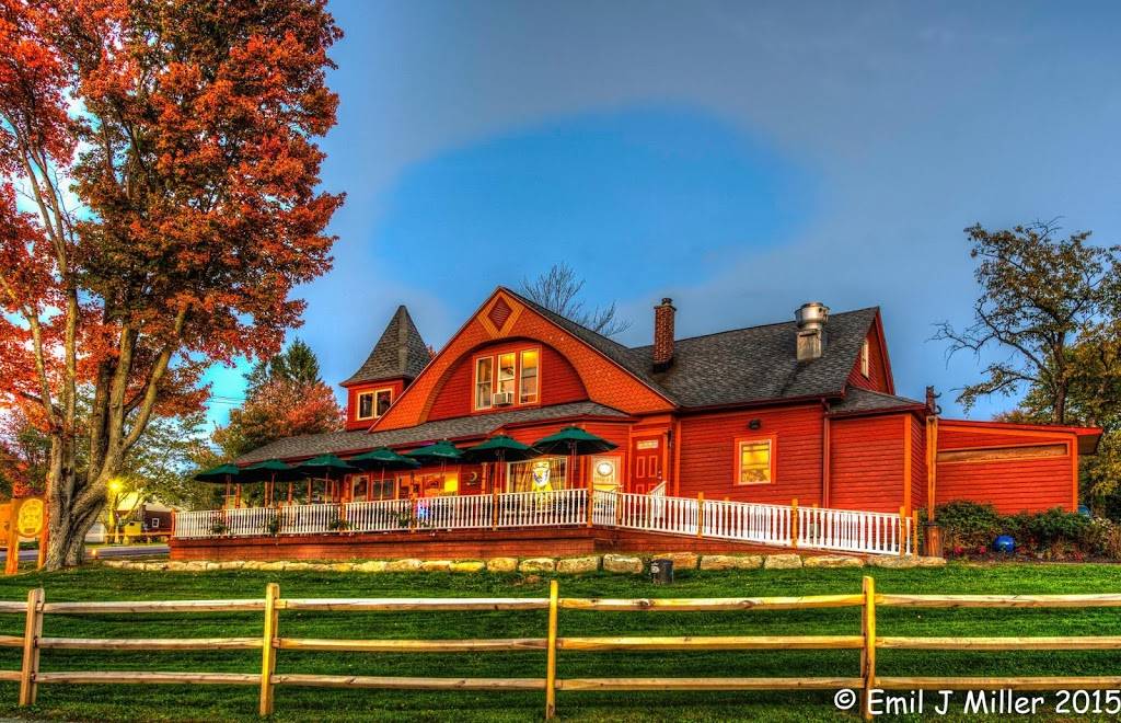 Dancing Cat Saloon | restaurant | 2037 NY-17B, Bethel, NY 12720, USA | 8455833141 OR +1 845-583-3141