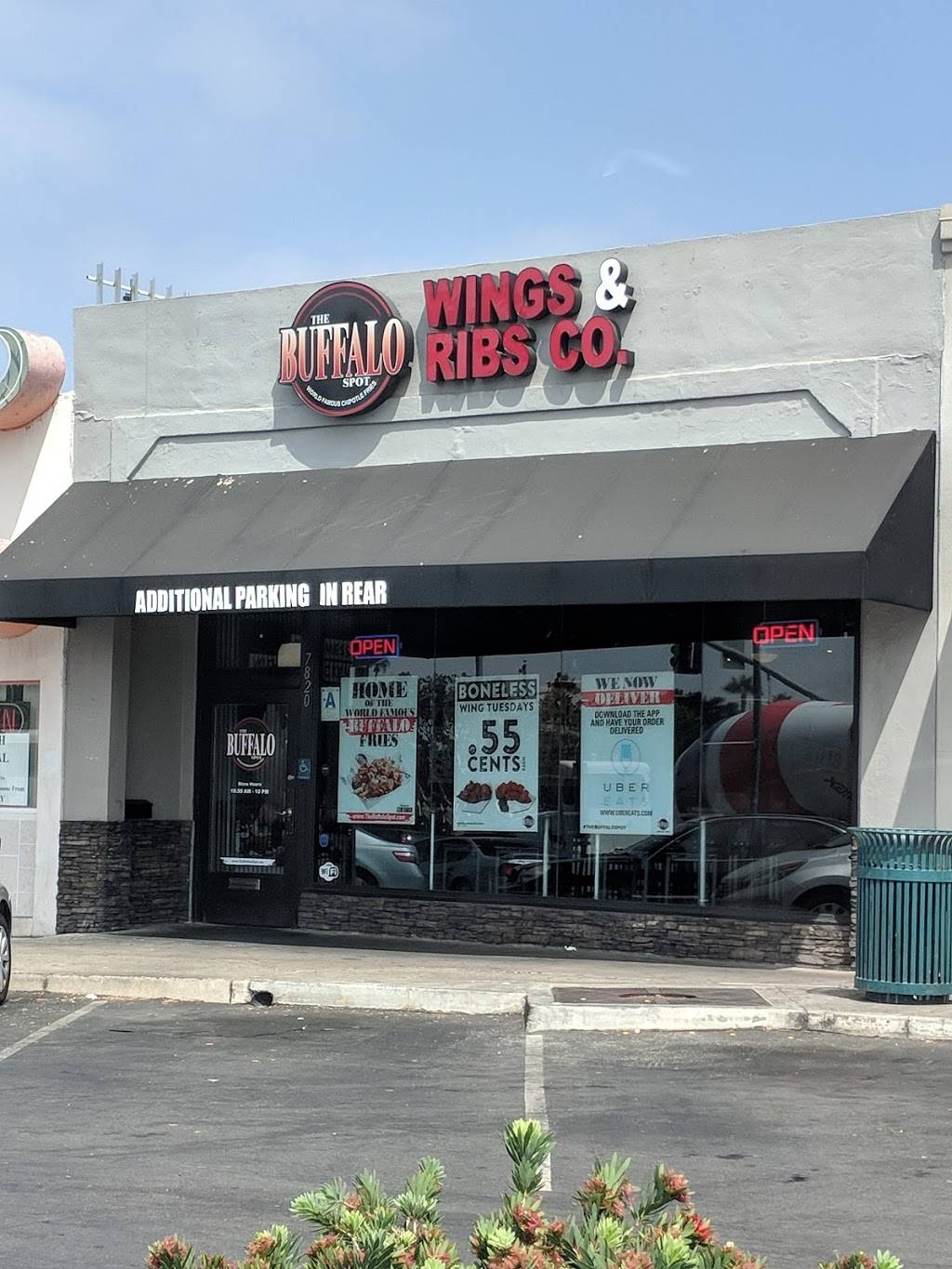 The Buffalo Spot | restaurant | 7820 Broadway Ave., Lemon Grove, CA 91945, USA | 6193034009 OR +1 619-303-4009