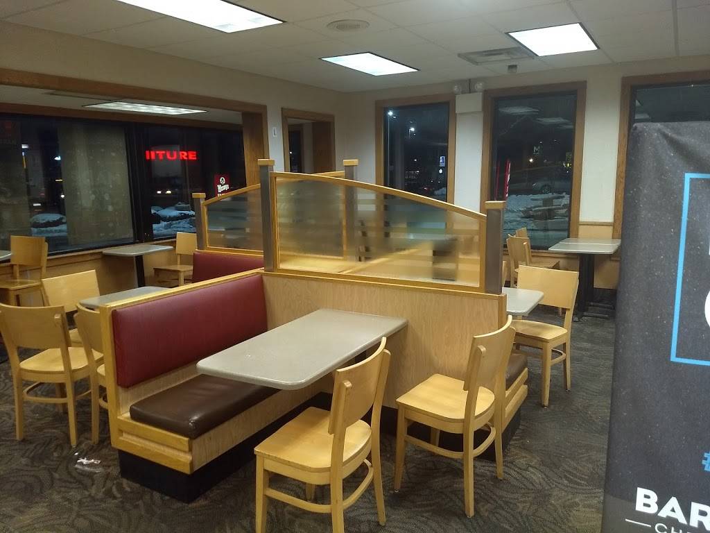Wendys | restaurant | 10 S West End Blvd, Quakertown, PA 18951, USA | 2155368911 OR +1 215-536-8911