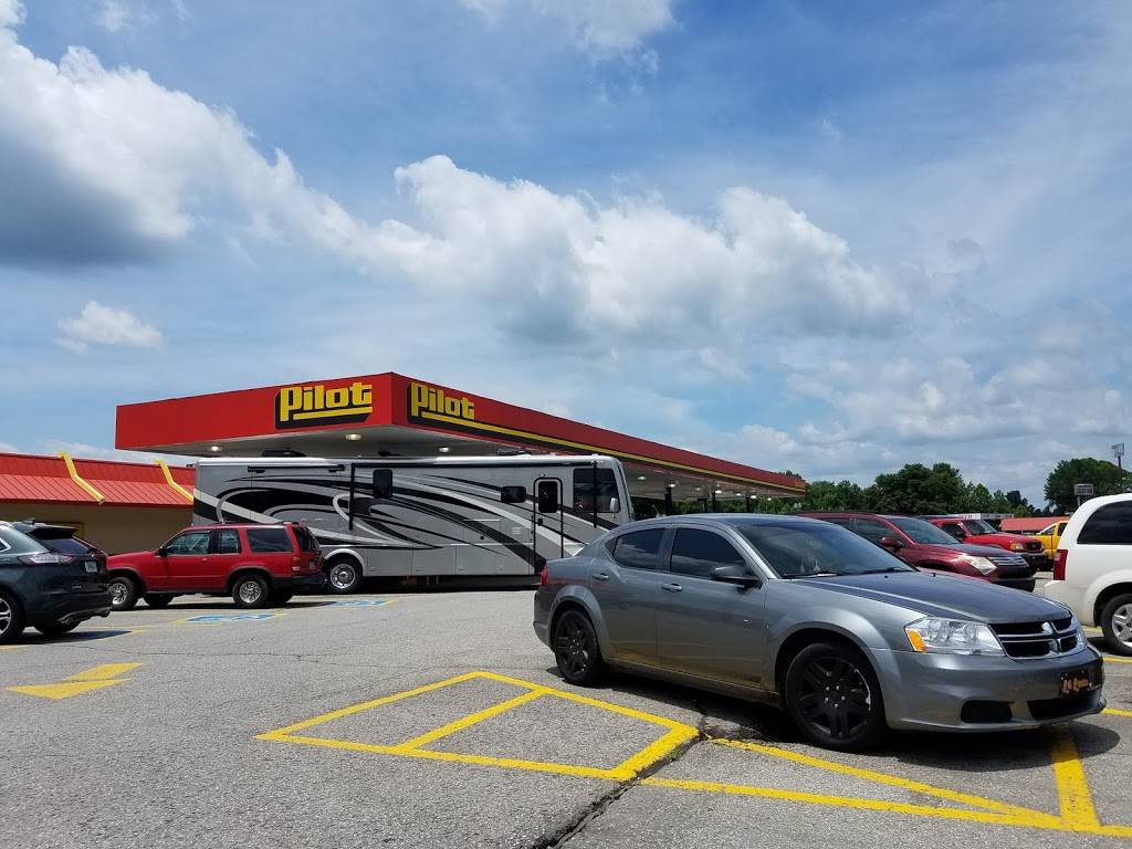 Pilot Travel Center | restaurant | 150 Plaza Park Rd, Lebanon Junction, KY 40150, USA | 5028332727 OR +1 502-833-2727