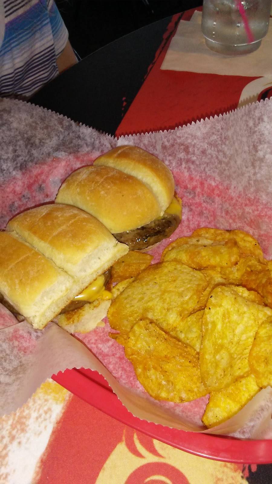 Friends Bar & Restaurant | restaurant | 236 2nd Ave S, Waite Park, MN 56387, USA | 3207743000 OR +1 320-774-3000