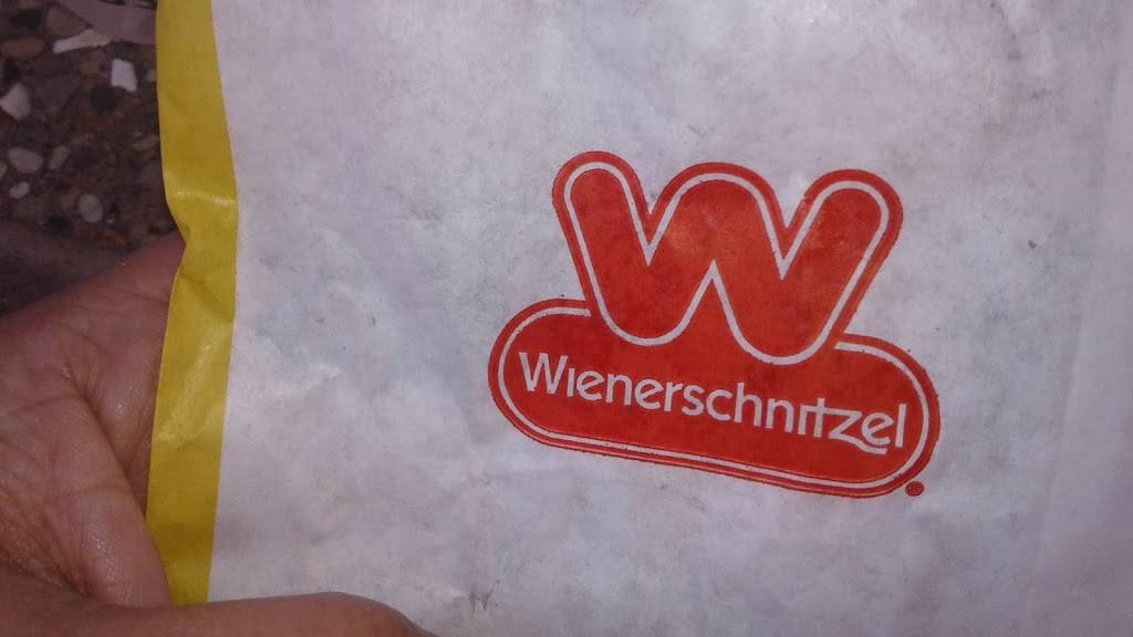Wienerschnitzel | restaurant | 1130 Union Ave, Bakersfield, CA 93307, USA | 6613253055 OR +1 661-325-3055