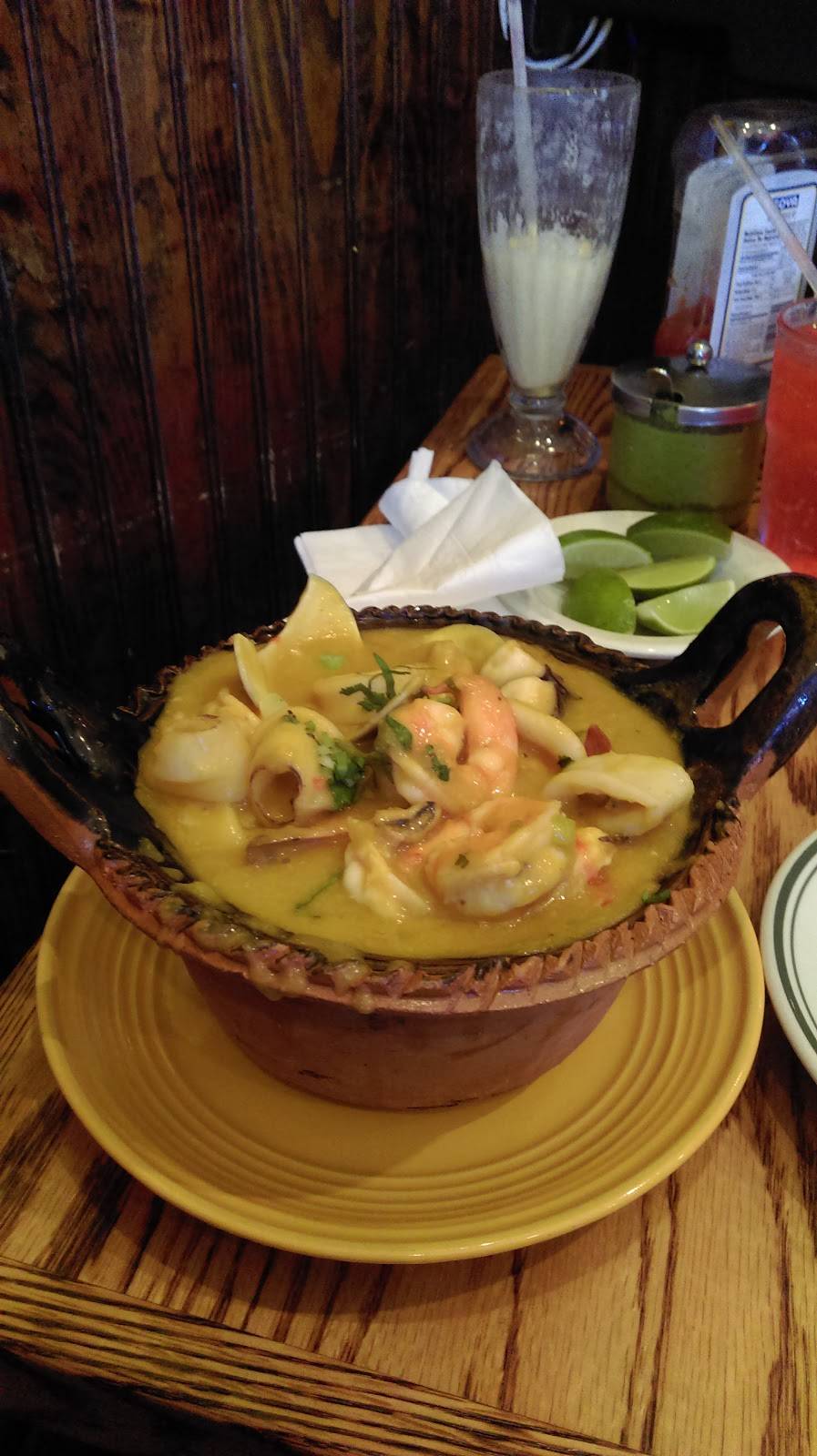 Mi Castillo Ecuatoriano | restaurant | 4316 4th Ave, Brooklyn, NY 11232, USA | 7188322553 OR +1 718-832-2553