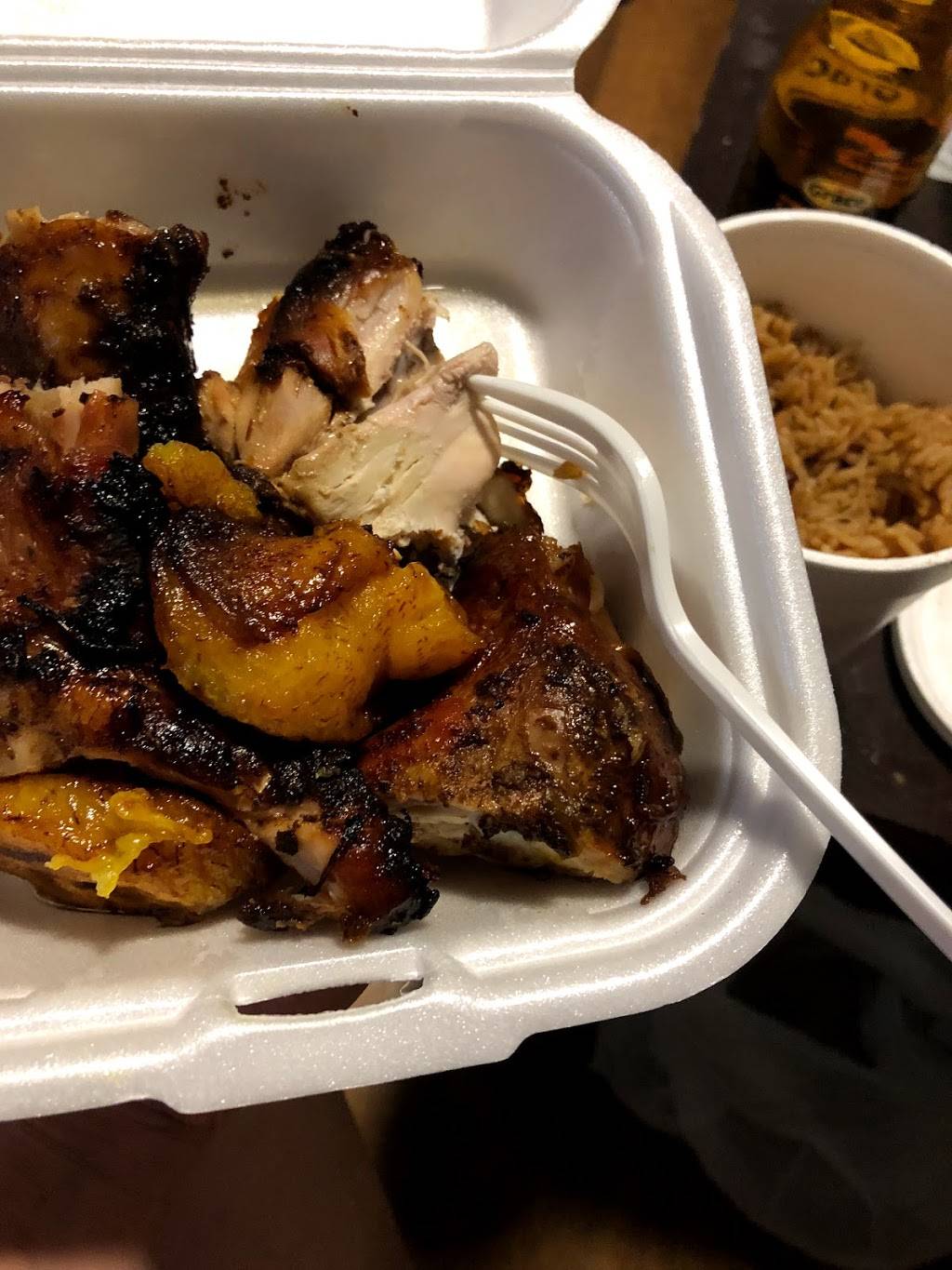 JamRock jerk kitchen | restaurant | 118 Dalhousie St, Brantford, ON N3T 2J3, Canada | 5197535375 OR +1 519-753-5375
