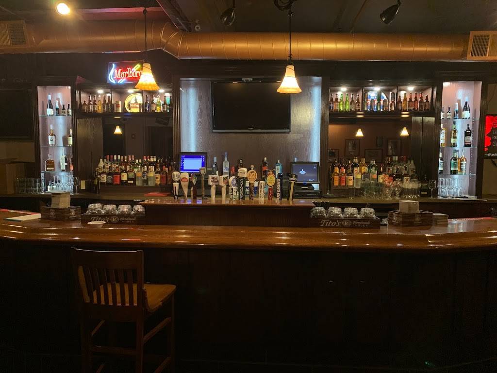 Elis B&W Bar | restaurant | 439 Monroe Ave, Rochester, NY 14607, USA | 5853193542 OR +1 585-319-3542