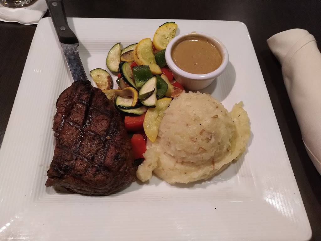 Great American Bar & Grill | restaurant | 2300 Featherstone Rd, Auburn Hills, MI 48326, USA | 2483342222 OR +1 248-334-2222