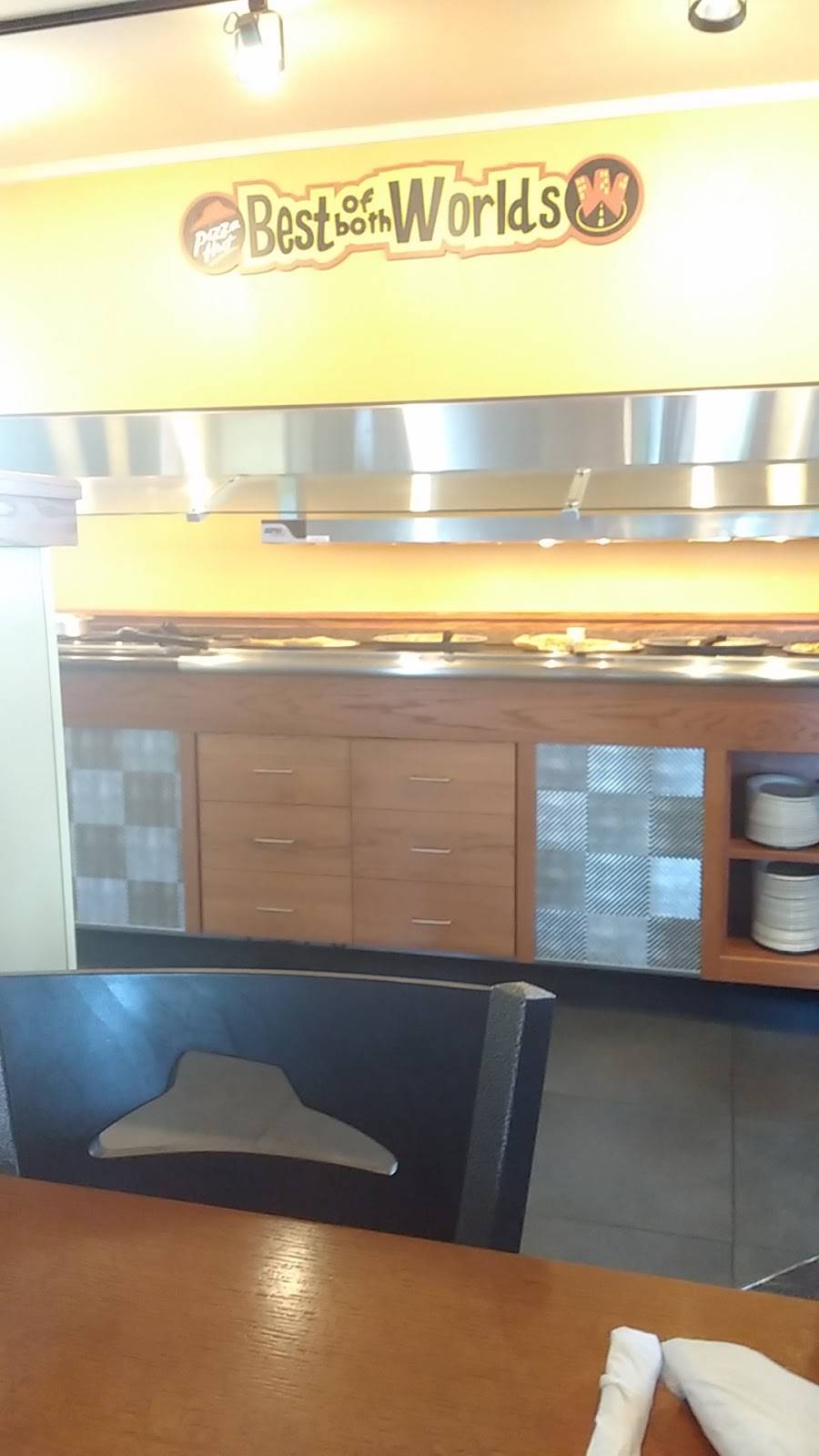 Pizza Hut | restaurant | 633 W Main St, New Holland, PA 17557, USA | 7173548166 OR +1 717-354-8166