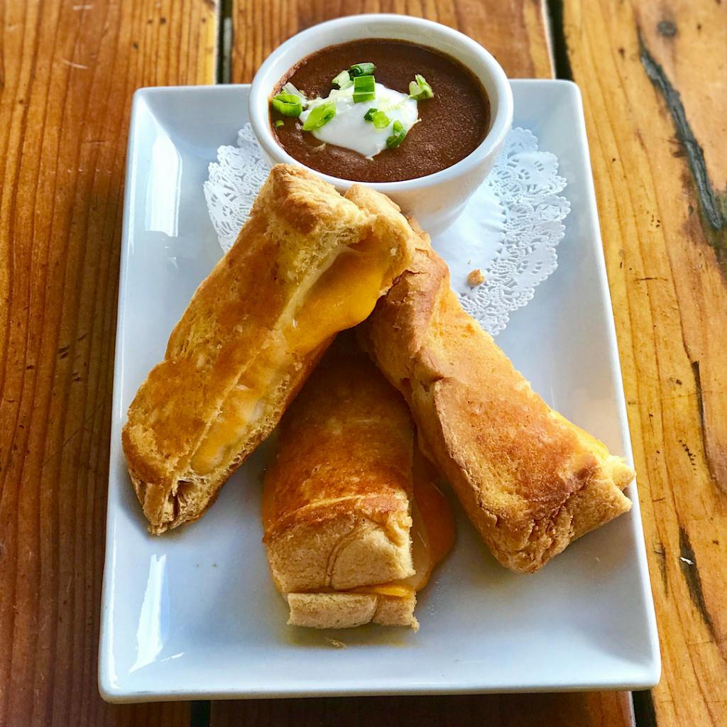 Texas Lils Mesquite Grill | restaurant | 28495 Old Town Front St, Temecula, CA 92590, USA | 9516995457 OR +1 951-699-5457