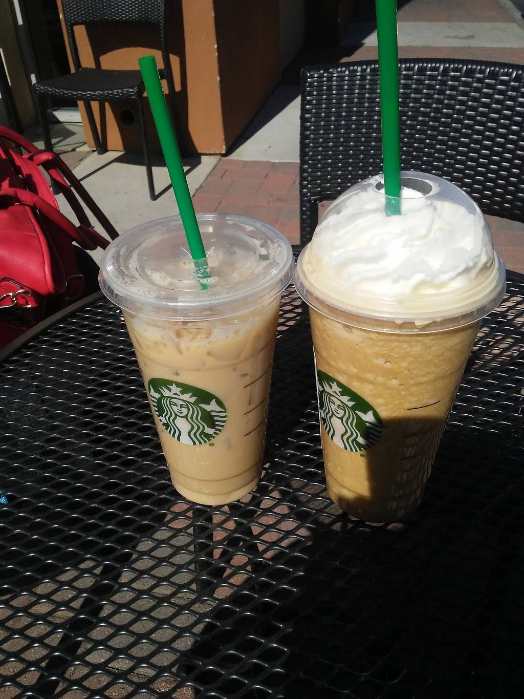 Starbucks | cafe | 1610 E 2nd St Marketplace, Beaumont, CA 92223, USA | 9517695044 OR +1 951-769-5044