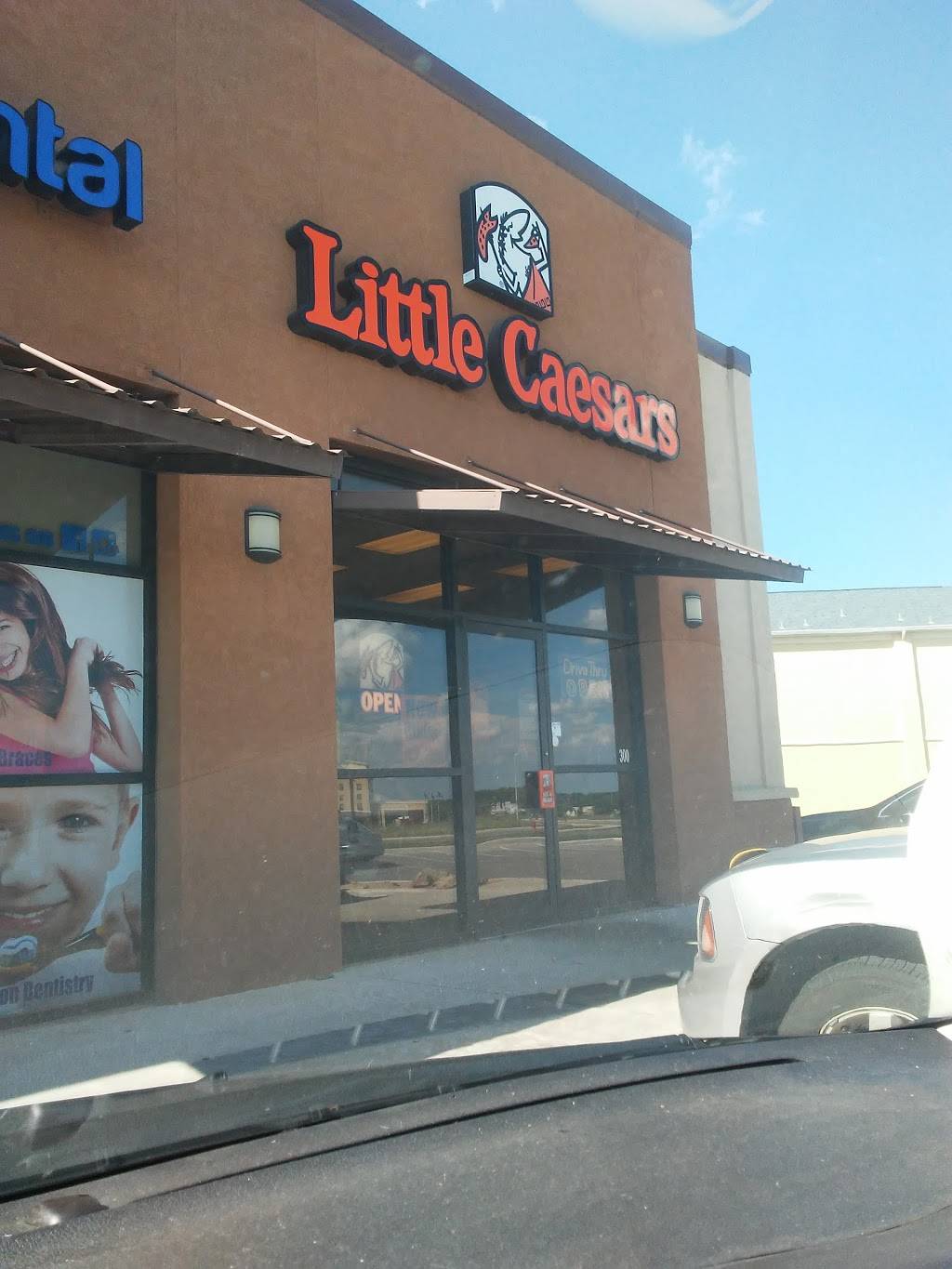 Little Caesars Pizza | meal takeaway | 1809 Louise Ln Ste 3, Pearsall, TX 78061, USA | 8303349004 OR +1 830-334-9004