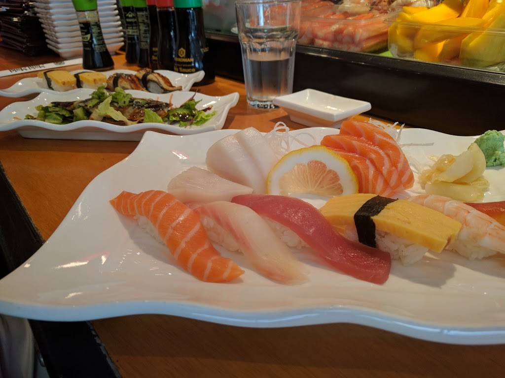 Maki Maki Sushi | restaurant | 8023 Wisconsin Ave, Bethesda, MD 20814, USA | 3019139888 OR +1 301-913-9888