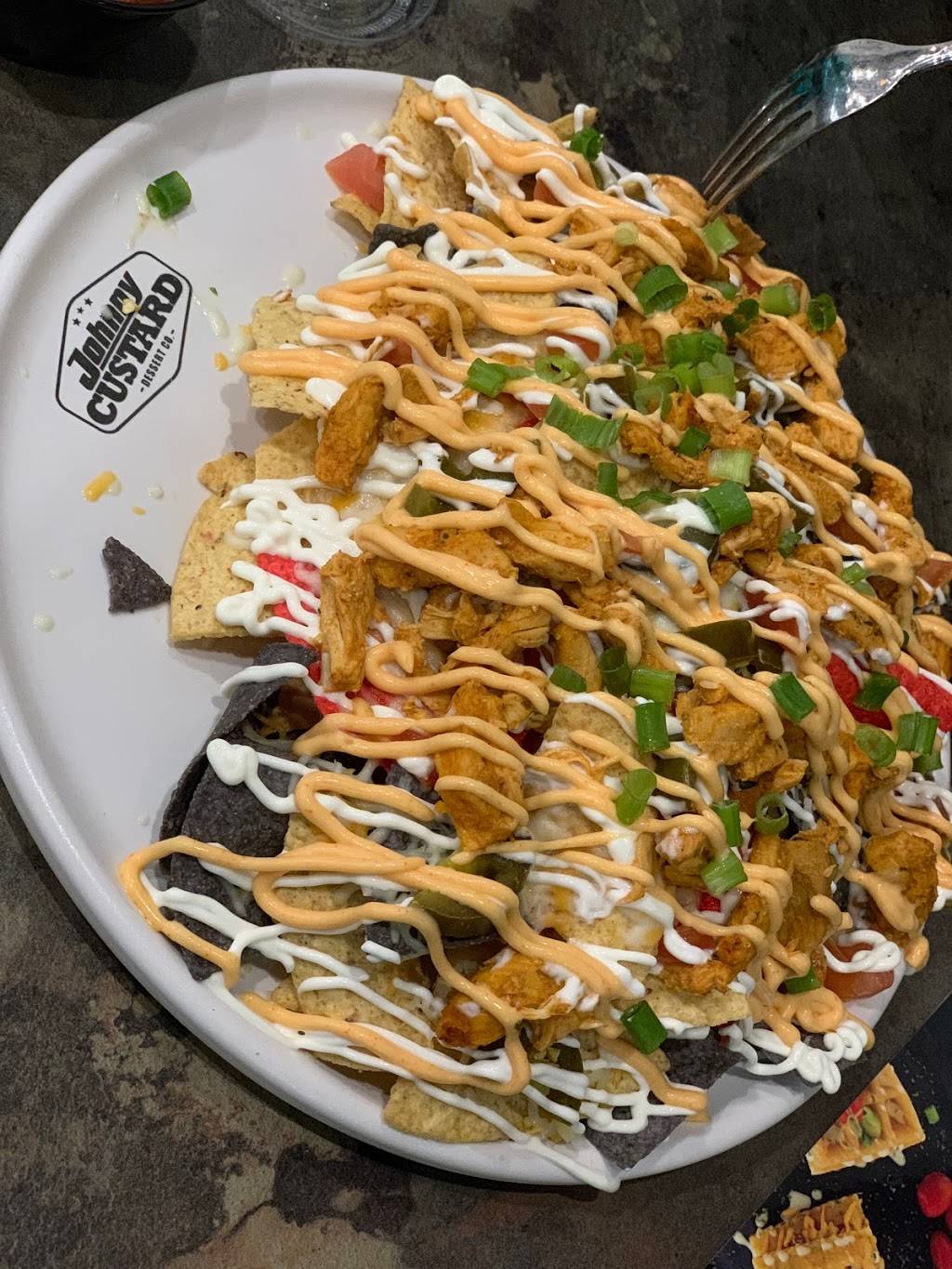 Johnny Custard | restaurant | 1961 Lawrence Ave E, Scarborough, ON M1R 2Y8, Canada | 4165517754 OR +1 416-551-7754