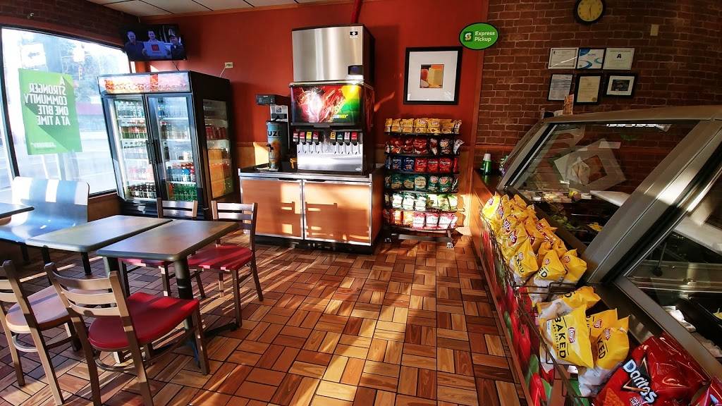Subway | restaurant | 3 E Cypress St, Ludowici, GA 31316, USA | 9125452998 OR +1 912-545-2998
