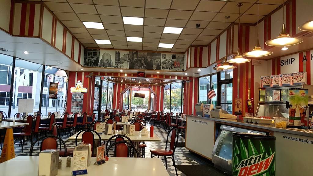 American Coney Island | restaurant | 114 W Lafayette Blvd, Detroit, MI 48226, USA | 3139617758 OR +1 313-961-7758
