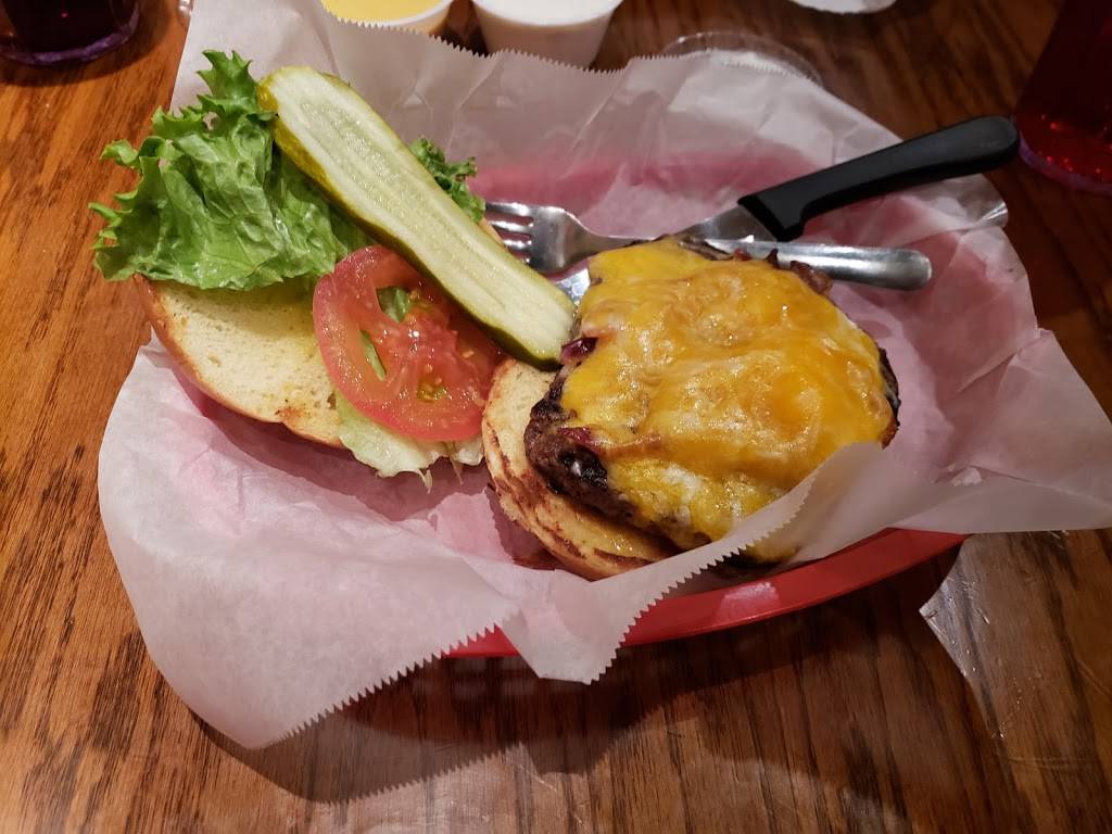 Chicken Coop Inc | restaurant | 120 E 3rd St, Grand Island, NE 68801, USA | 3083982500 OR +1 308-398-2500