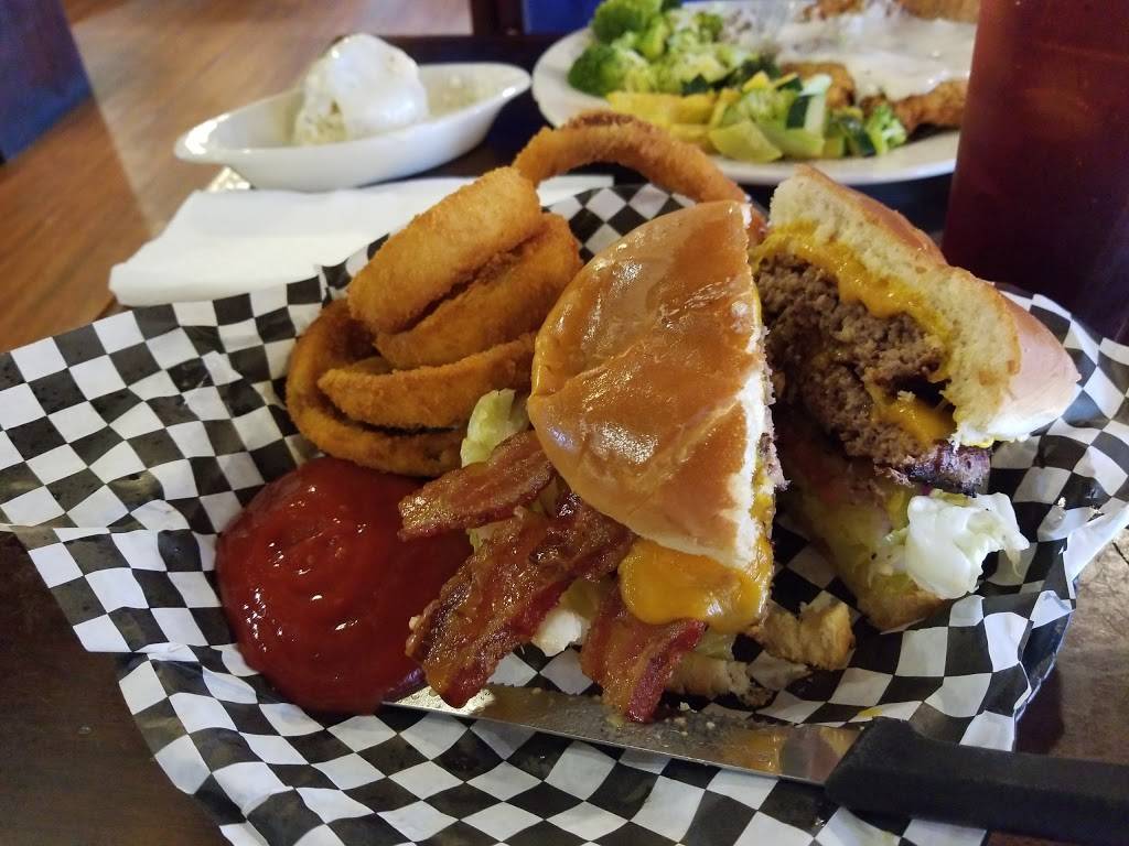 Pickles: Americas Grill | restaurant | 2713 N Service Rd, Moore, OK 73160, USA | 4057900009 OR +1 405-790-0009