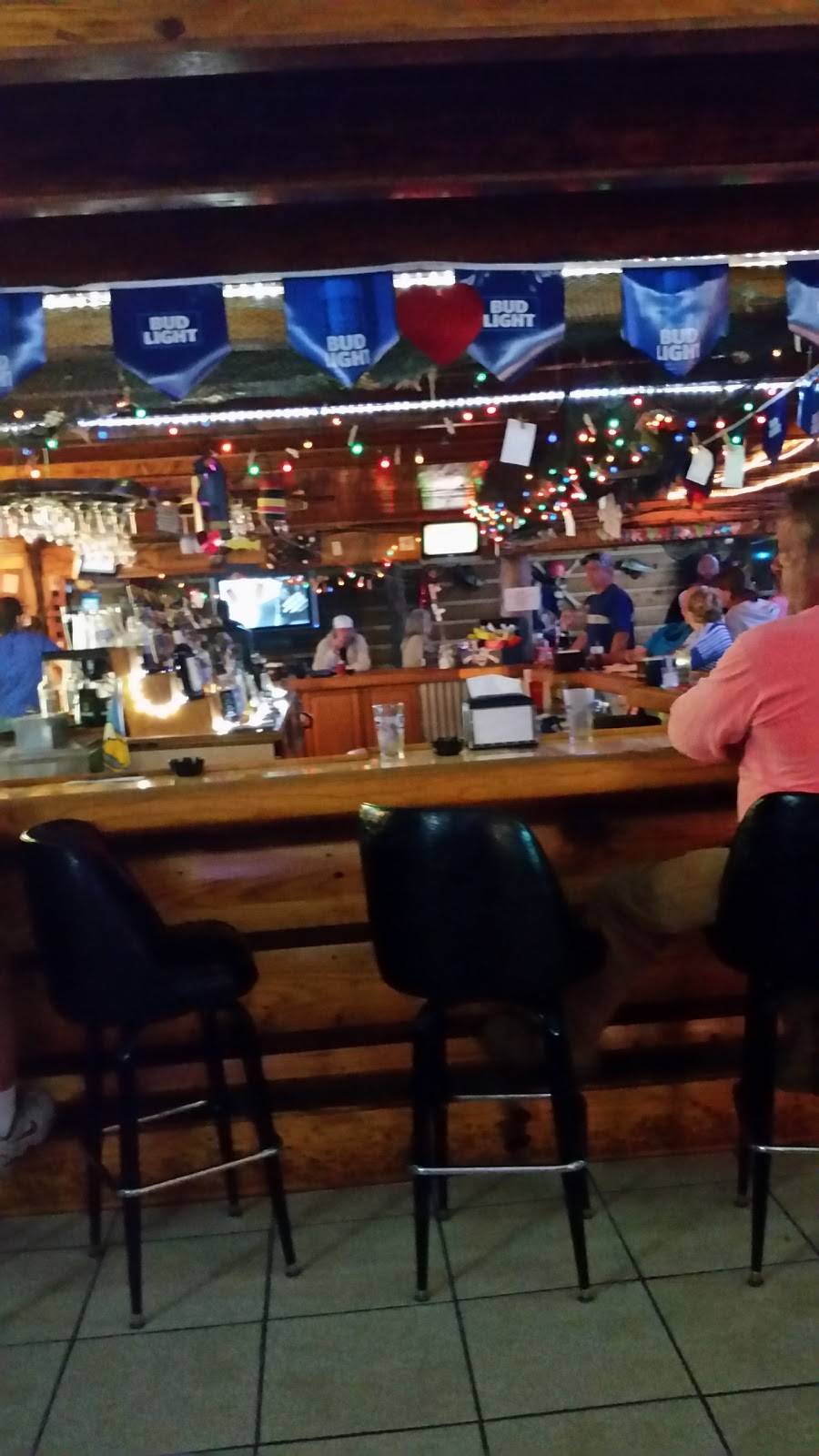 Shipwreck Lounge | restaurant | 48 Highway 19 S, Inglis, FL 34449, USA | 3524475202 OR +1 352-447-5202